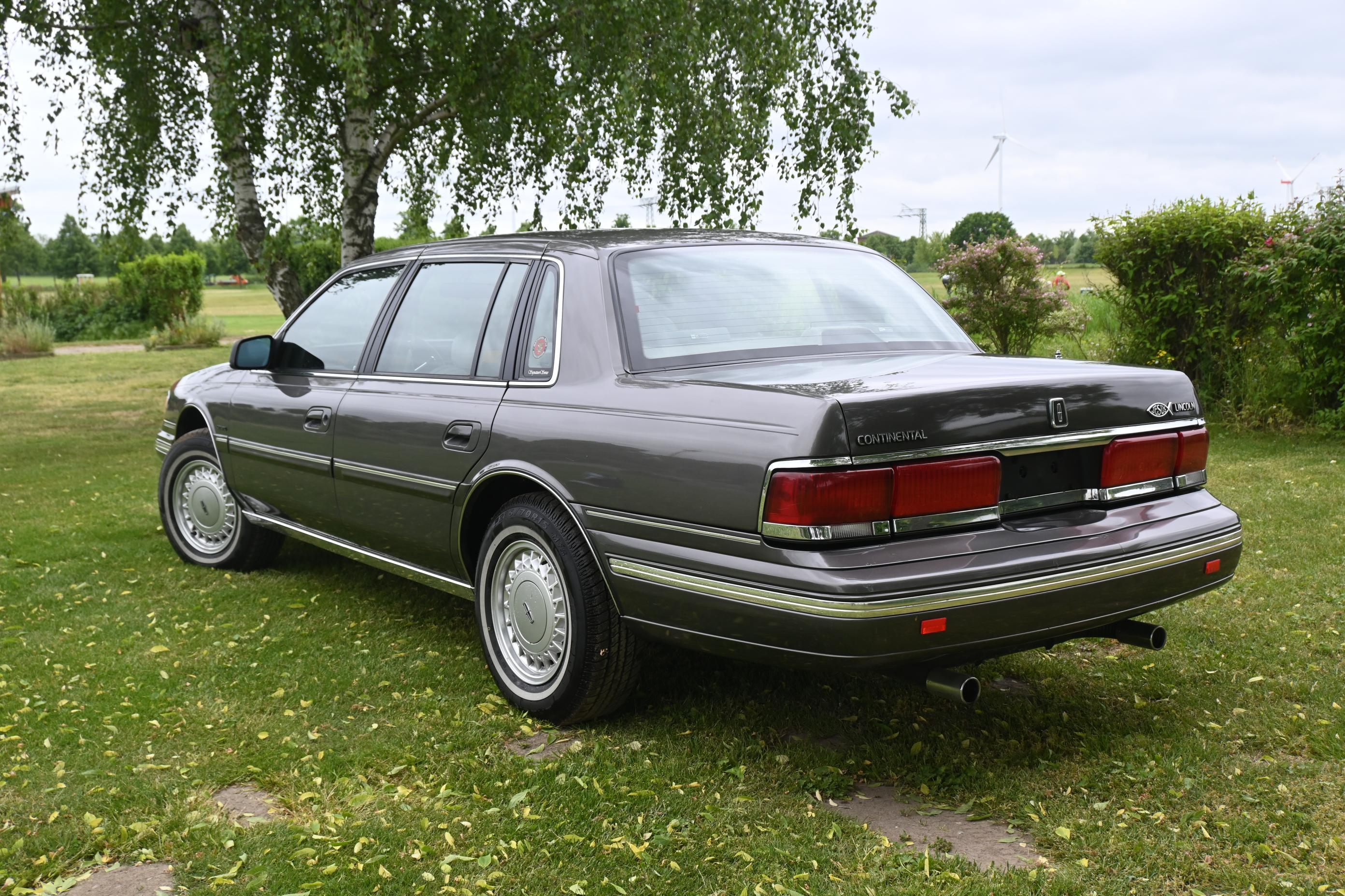 Lincoln Continental