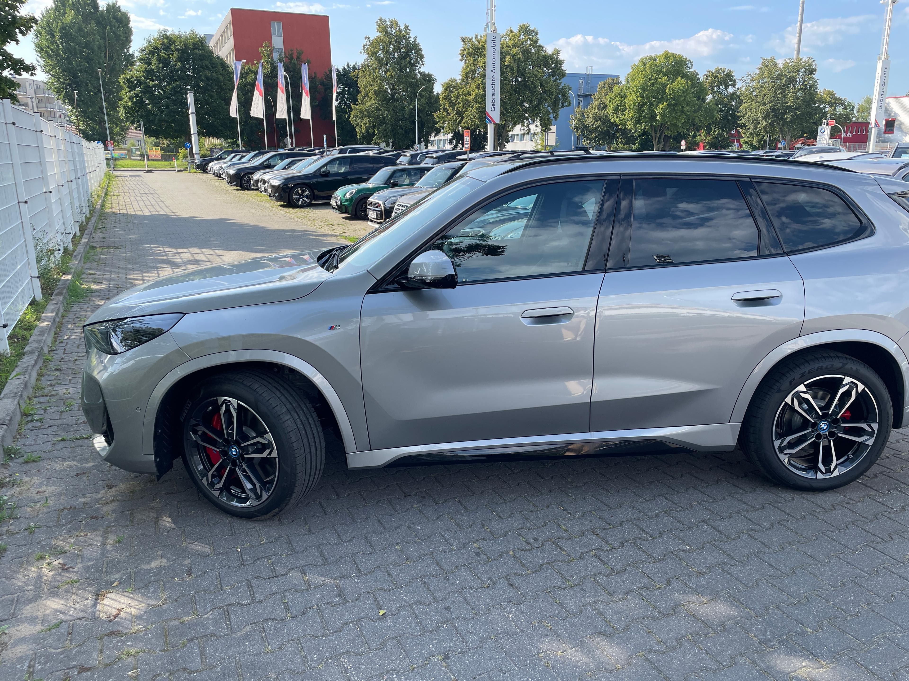 BMW iX1 Facelift 4
