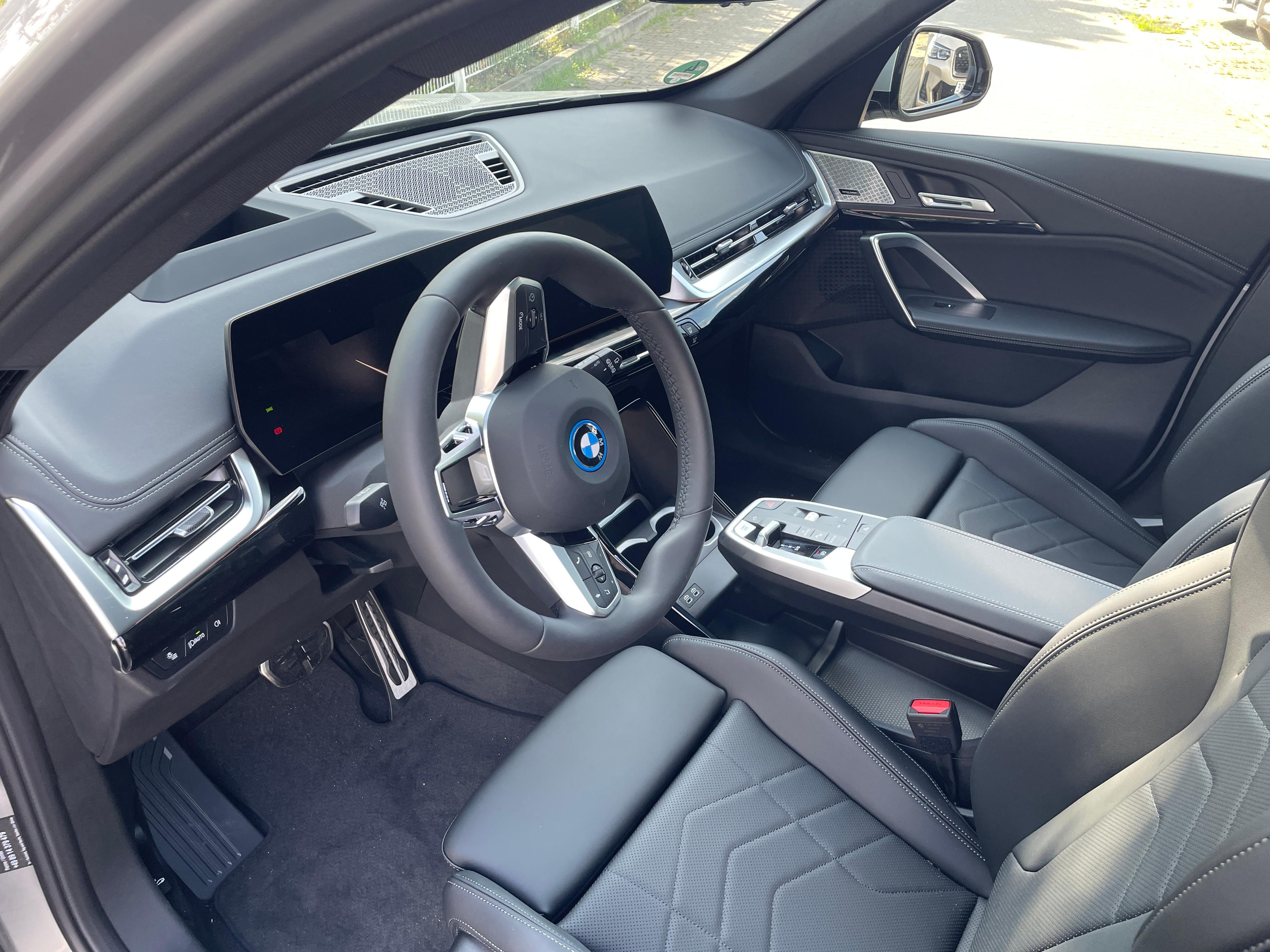 BMW iX1 Facelift 3