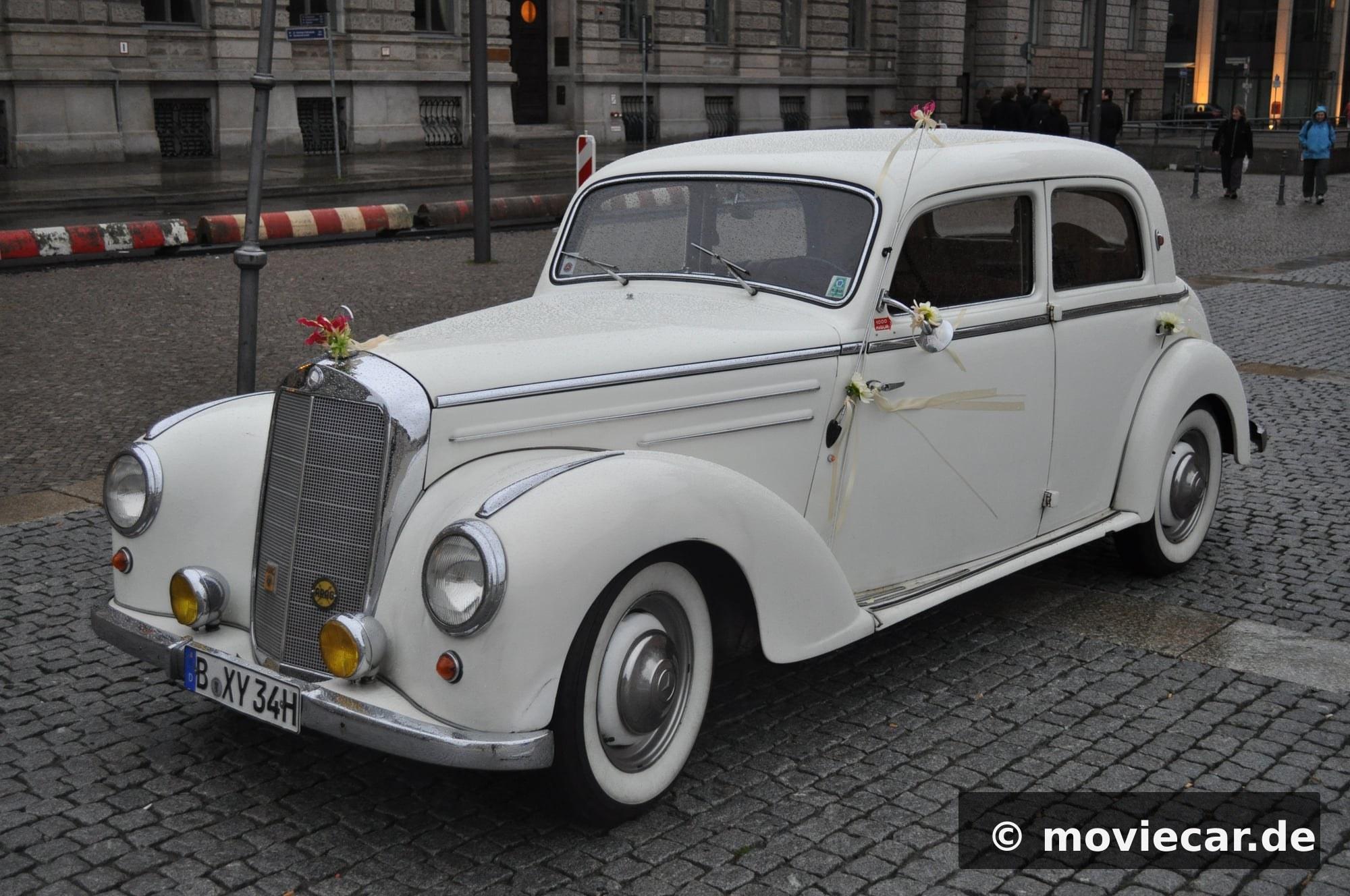 Mercedes-Benz 220