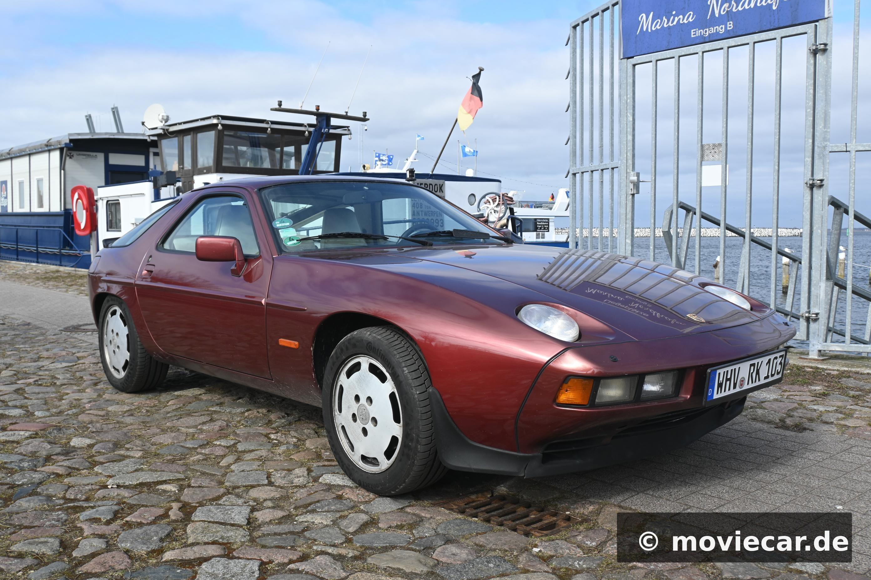 Porsche 928